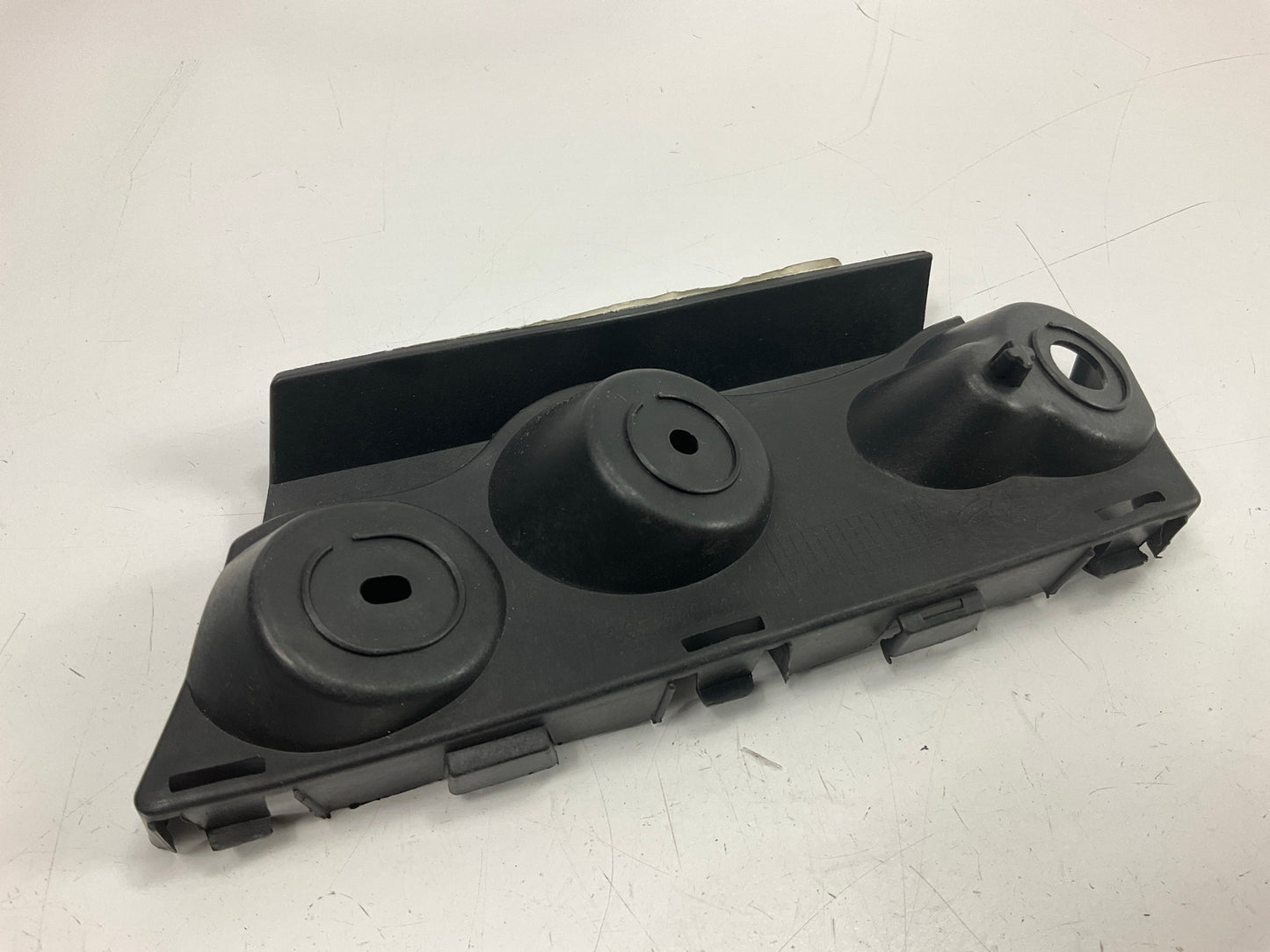 NEW AFTERMARKET Front Right Bumper Bracket For 2014-24 Chevy Impala GM1033109