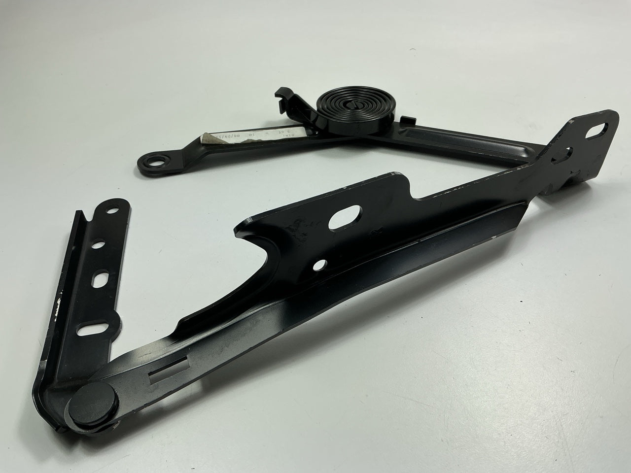 NEW - AFTERMARKET CVM2083AR Right Hood Hinge For 1981-1988 Chevrolet Monte Carlo