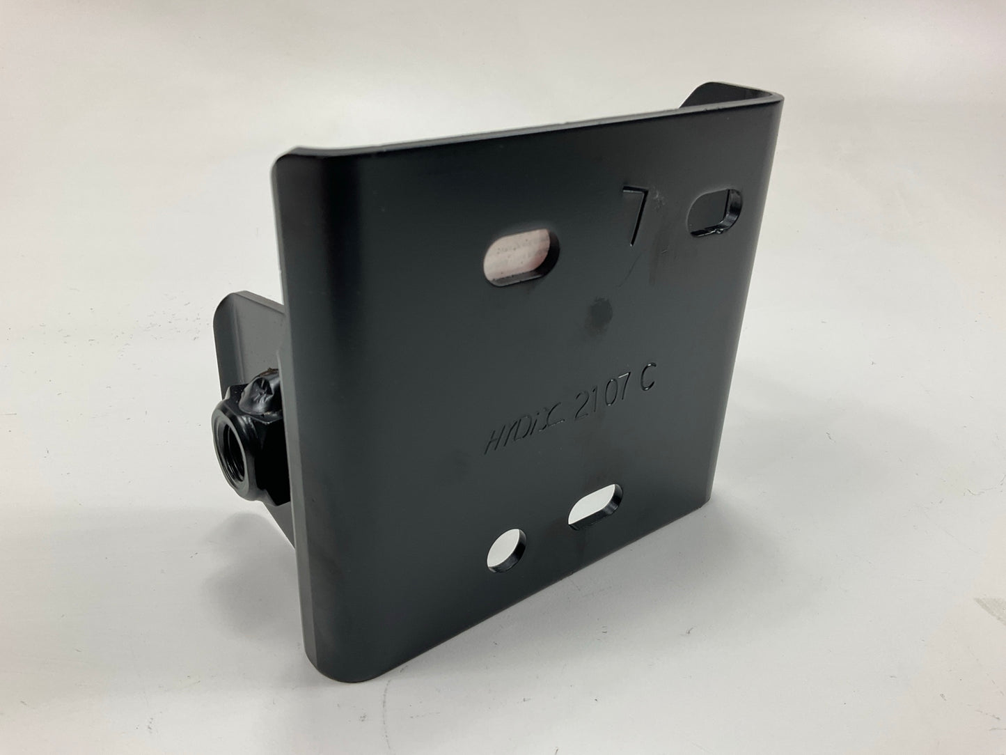NEW AFTERMARKET Front Left Inner Bumper Impact Bar Bracket 25883352, GM1062100