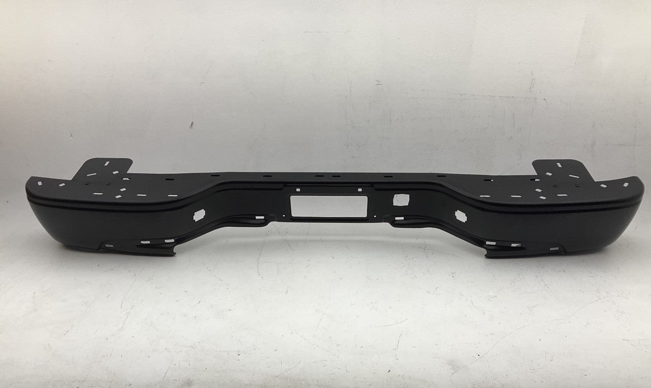 NEW AFTERMARKET Rear Bumper Face Bar 2000-06 Chevy Suburban, Yukon 1500