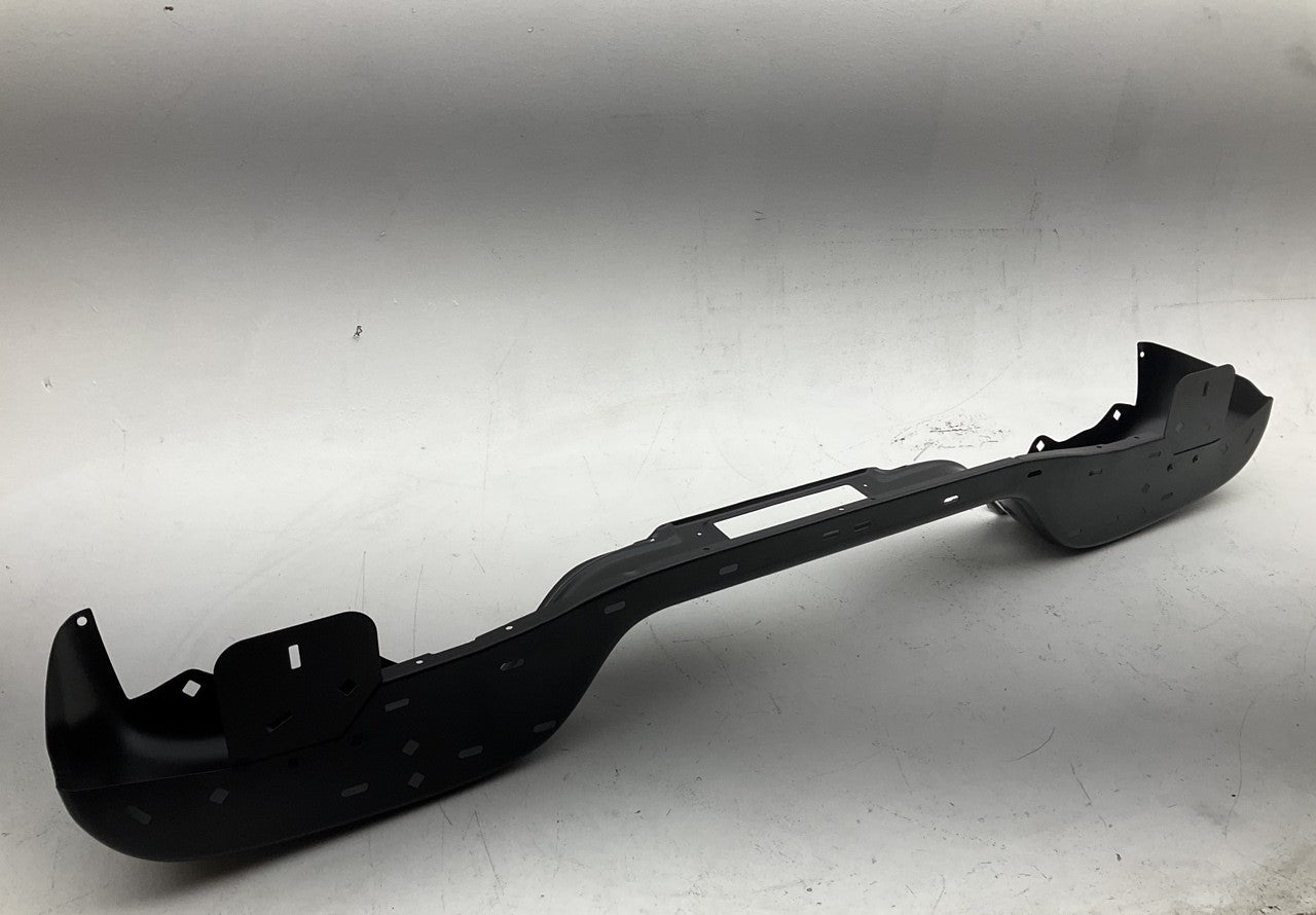 NEW AFTERMARKET Rear Bumper Face Bar 2000-06 Chevy Suburban, Yukon 1500