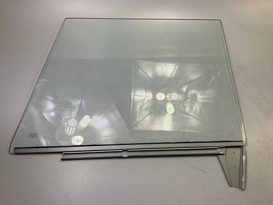 NEW AFTERMARKET CVSU08GAR Front Right Glass 1970-1972 C10 C20 K10 K20 Suburban
