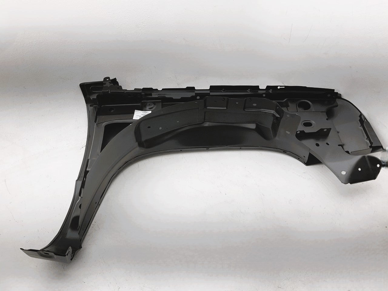 SCRATCHED - AFTERMARKET CVT1001RL Front Left Driver Fender Replaces # 88944420