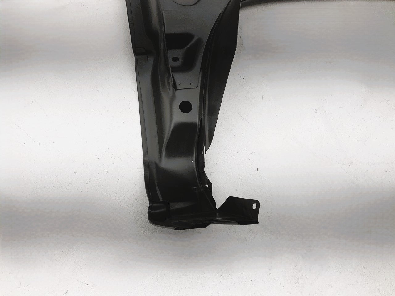 SCRATCHED - AFTERMARKET CVT1001RL Front Left Driver Fender Replaces # 88944420