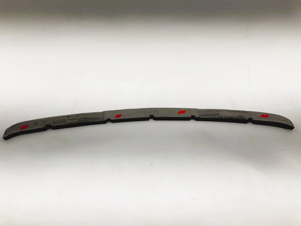 AFTERMARKET Front Bumper To Body Filler 2001-2007 GMC Sierra Yukon GM1087244