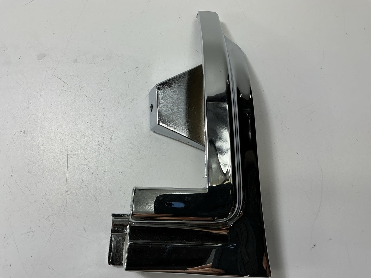 AFTERMARKET CHROME Front Right Bumper To Body Filler Panel - GM1089168, 12375171