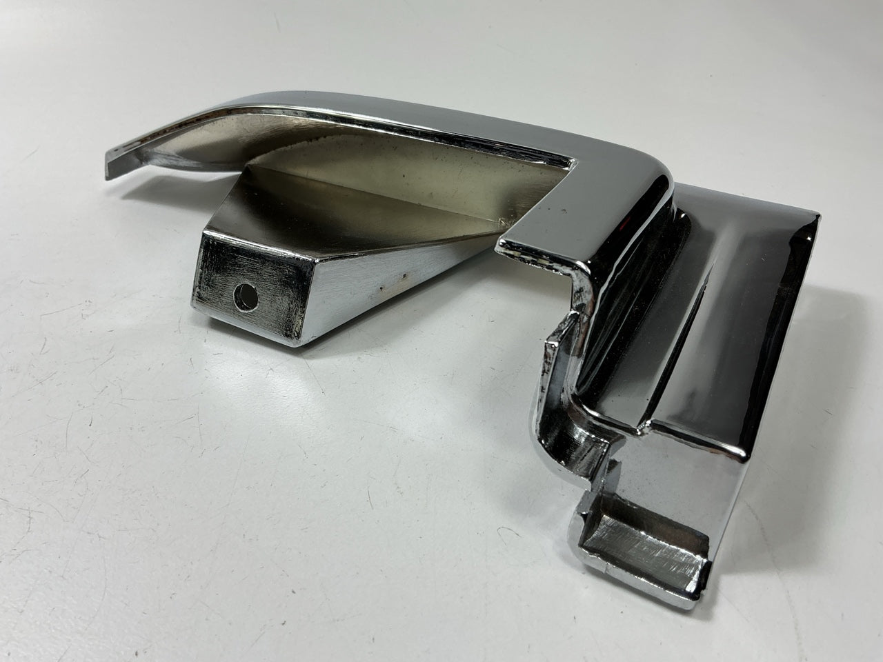 AFTERMARKET CHROME Front Right Bumper To Body Filler Panel - GM1089168, 12375171
