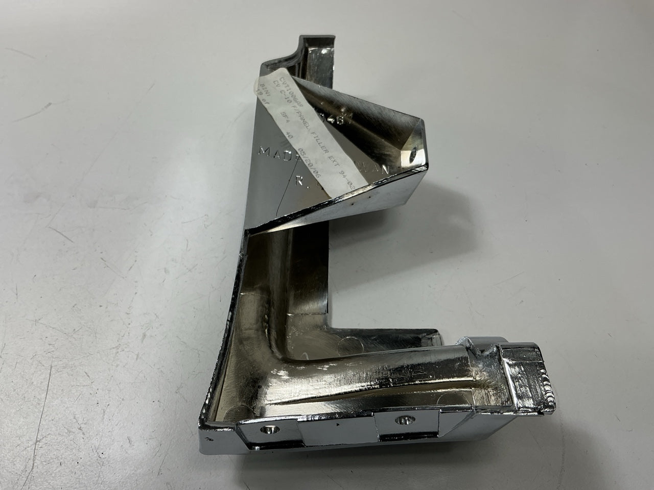 AFTERMARKET CHROME Front Right Bumper To Body Filler Panel - GM1089168, 12375171