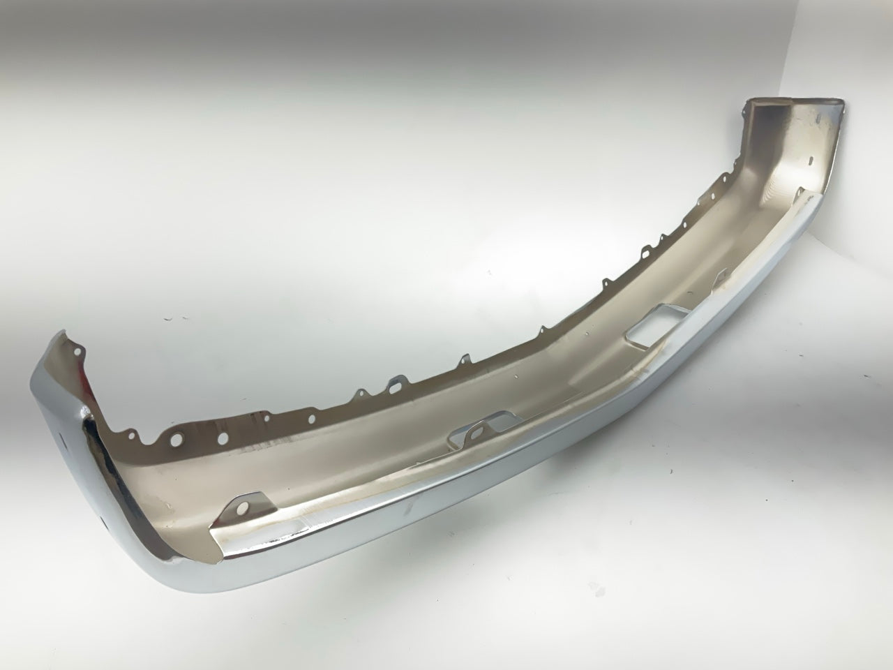 CVT1008JC  Front Chrome Bumper 88-98 Chevy C1500 K1500 88-00 K2500 Diesel Engine