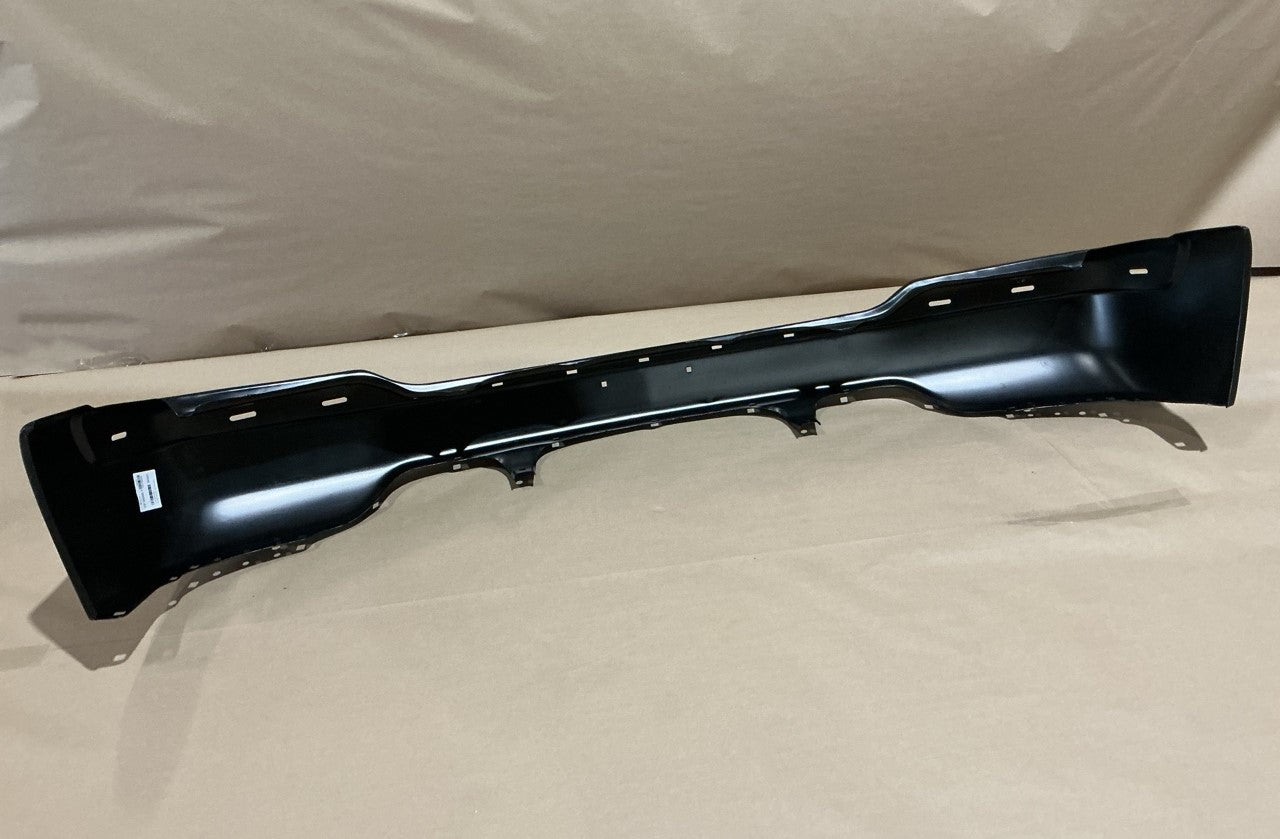 CVT1008QB Front Bumper 99-02 GMC Sierra 1500, 01-02 Sierra 2500 HD Painted Black