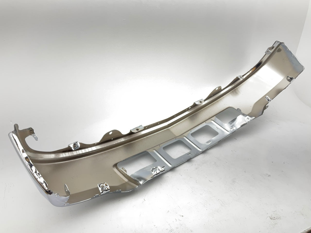 NEW CVT1008VE Chrome Front Bumper - 2014-2015 Chevy Silverado 1500 W/O Fog Lamps