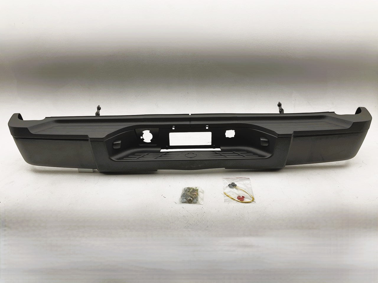 NEW AFTERMARKET CVT1018HB Rear Steel Bumper 11-13 Silverado Sierra 2500 3500 HD