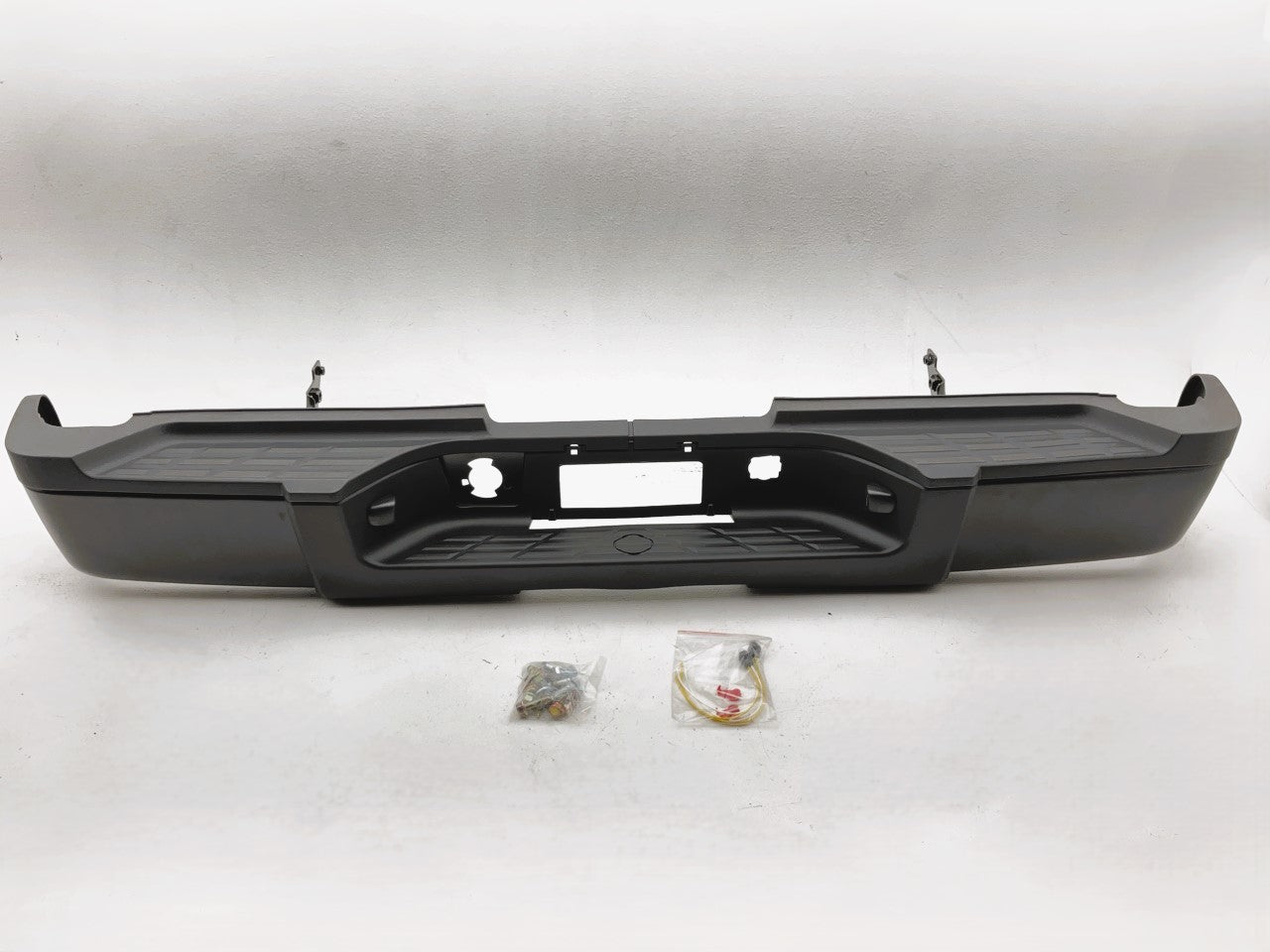 NEW CVT1018HG Steel Rear Bumper For 2011-2012 Silverado Sierra 3500 HD Dually