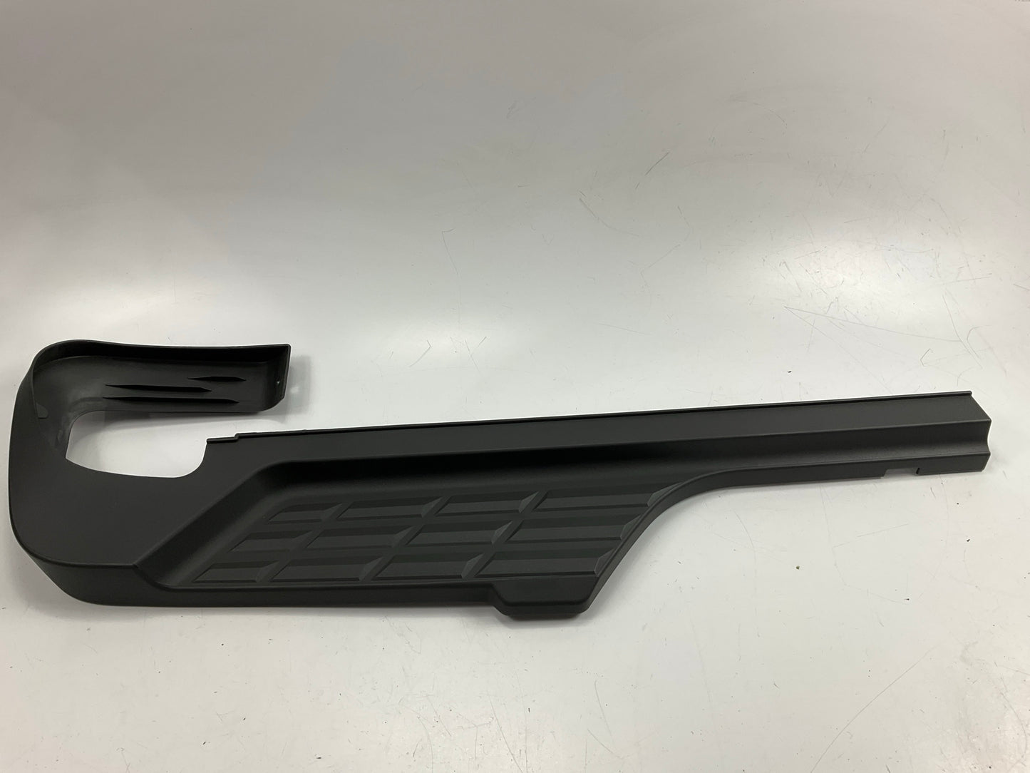 NEW CVT1041EL Rear Bumper Left Step Pad - 07-10 Silverado, Sierra 2500 3500