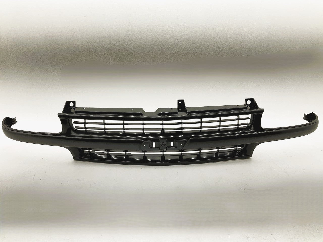 NEW AFTERMARKET - Front Black Grille For 2000-06 Chevy Suburban Tahoe