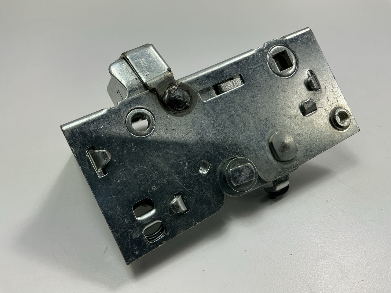 CVT1083UL 1947 1948 1949 1950 1951 Chevy Truck Pickup Door Latch Left Drivers