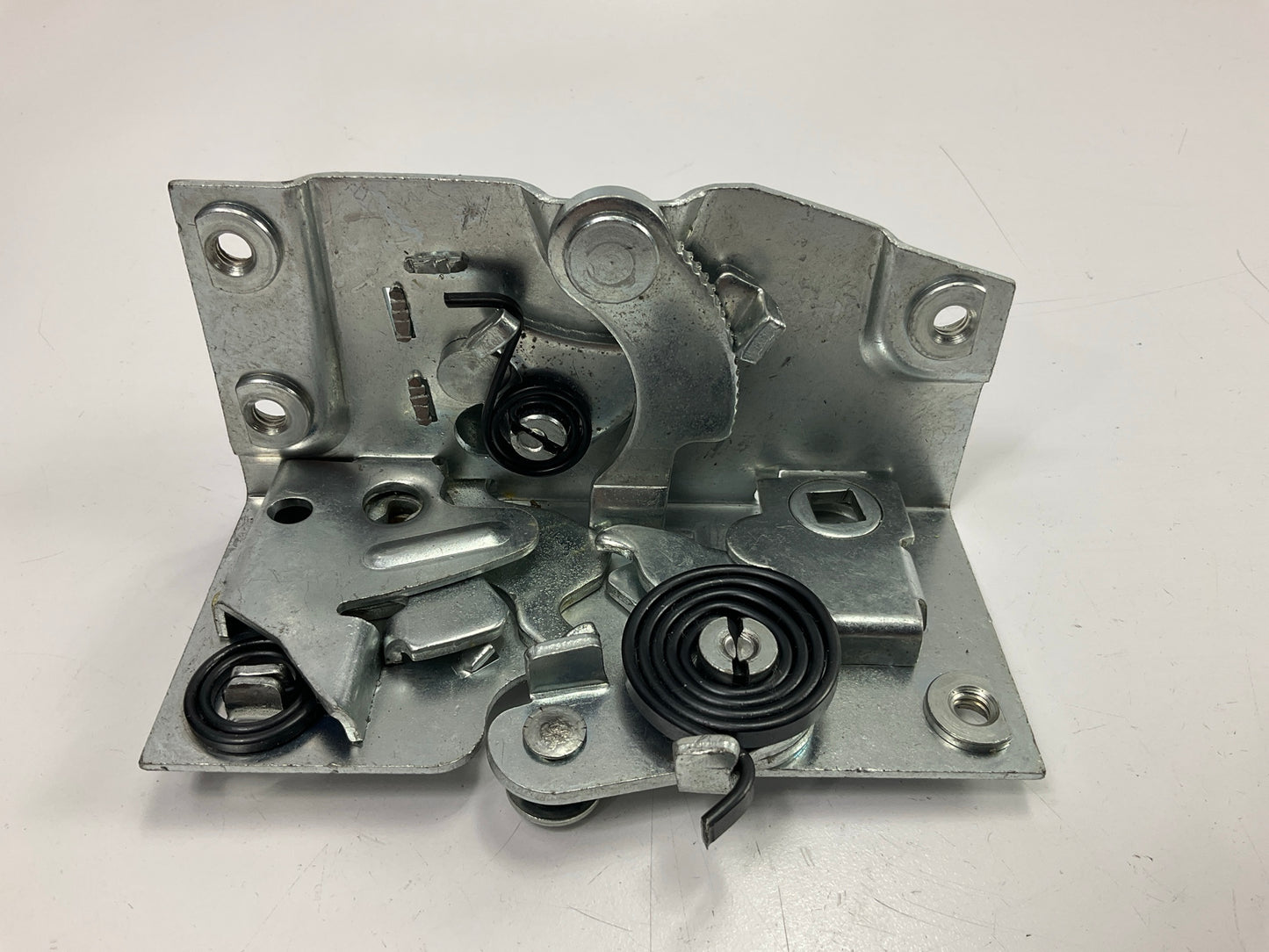CVT1083UR 1947 1948 1949 1950 1951 Chevy Truck Pickup Door Latch Right Passenger