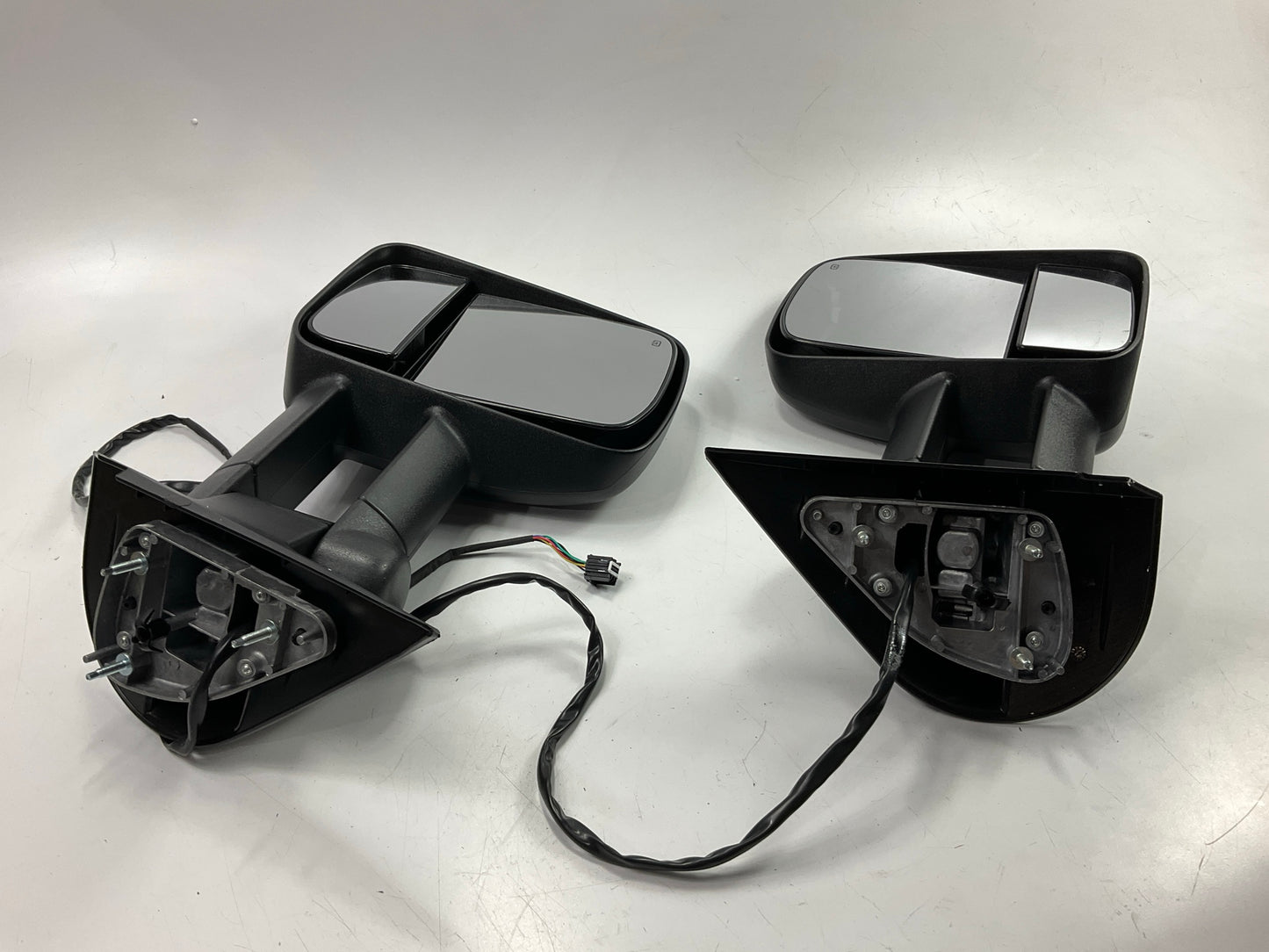 NEW - AFTERMARKET CVT1087LA2 Power Heated Tow Mirror Set 07-13 Silverado Sierra