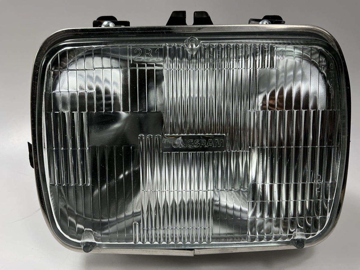 NEW AFTERMARKET Left / Right Headlight Headlamp
