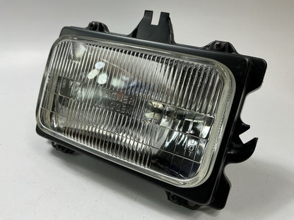 NEW AFTERMARKET CVT1091KR Right Headlight Headlamp - GM2501123