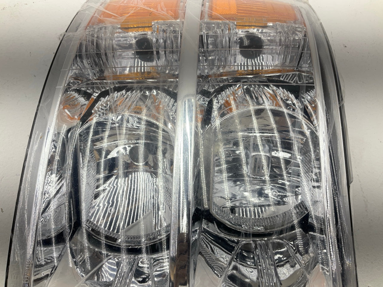 NEW AFTERMARKET - Right Passenger Side Headlight Headlamp CVT1091RA2