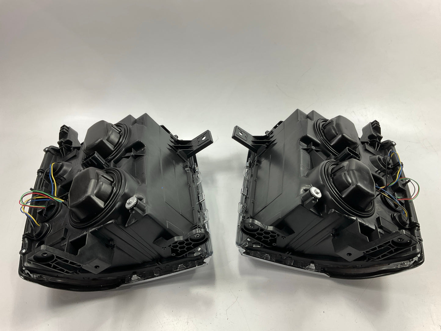 Left + Right Pair Headlamps Headlights 2014-2015 Chevy Silverado 1500 Head Lamps