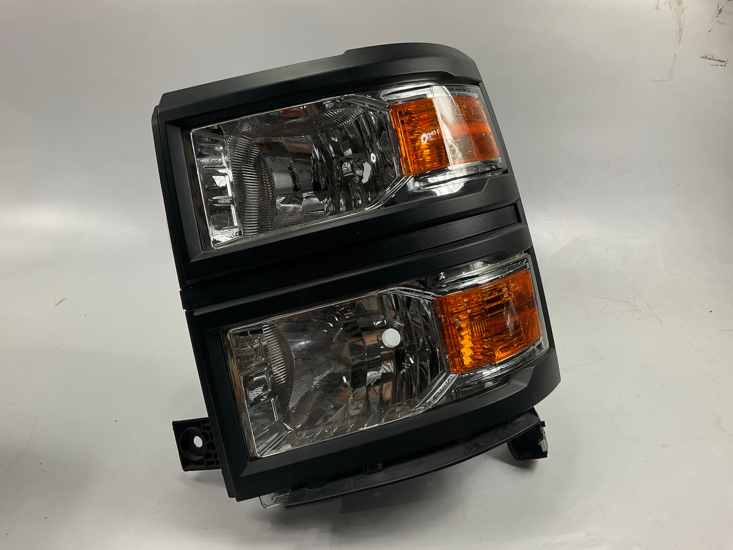 MISSING COVERS -  Left + Right Headlight Headlamp Set 14-15 Chevy Silverado 1500