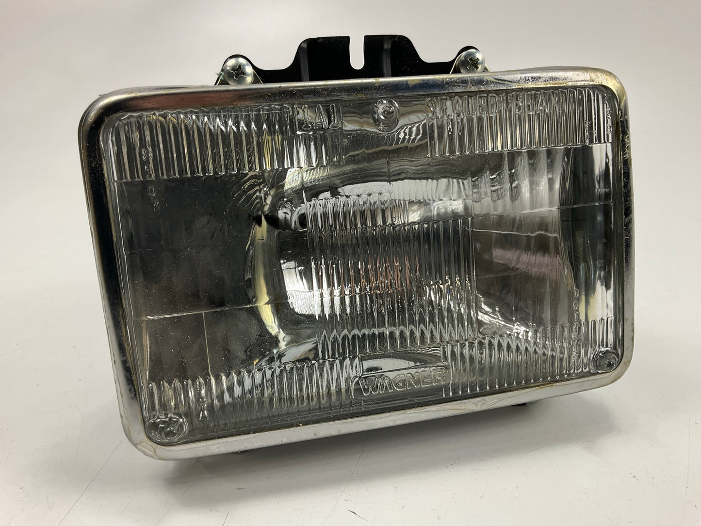 NEW CVT1091UC 5973931 Wagner Sealed Beam Inner Headlight Headlamp 6.50'' X 4.25''
