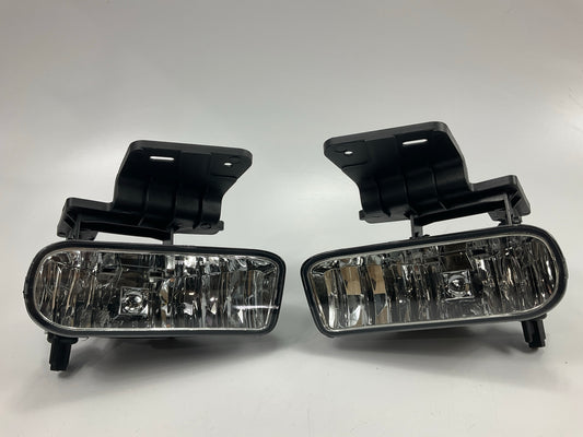 NEW AFTERMARKET - Fog Light Lamp W/ Mounting Bracket CVT1095LA