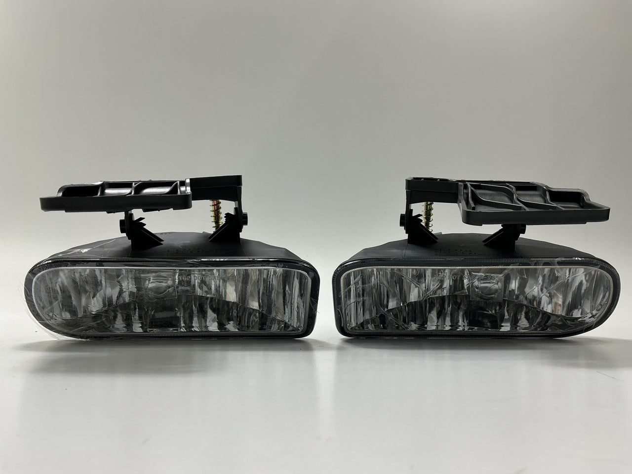 NEW AFTERMARKET - Left & Right Fog Light Lamp Set CVT1097AA