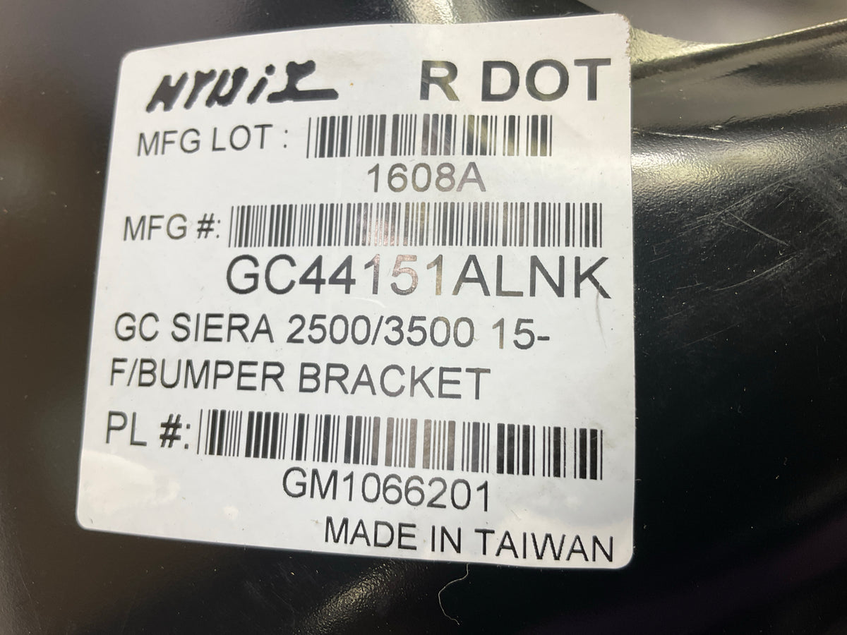 AFTERMARKET - Front Left Bumper Impact Bar Bracket - GM1066201