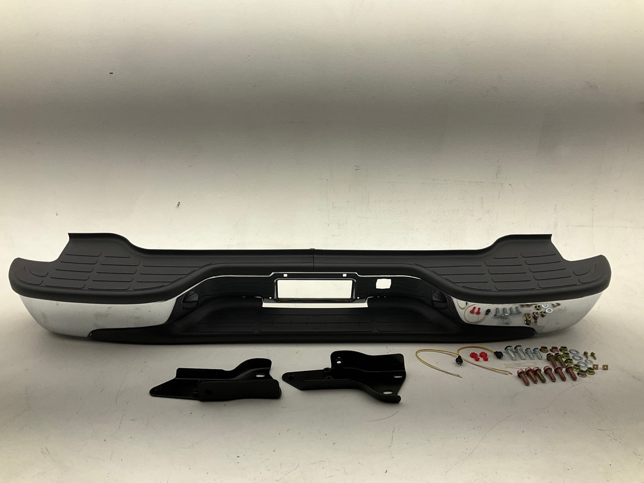 MISSING HARDWARE - NEW AFTERMARKET Rear Step  Bumper Assembly GM1101115