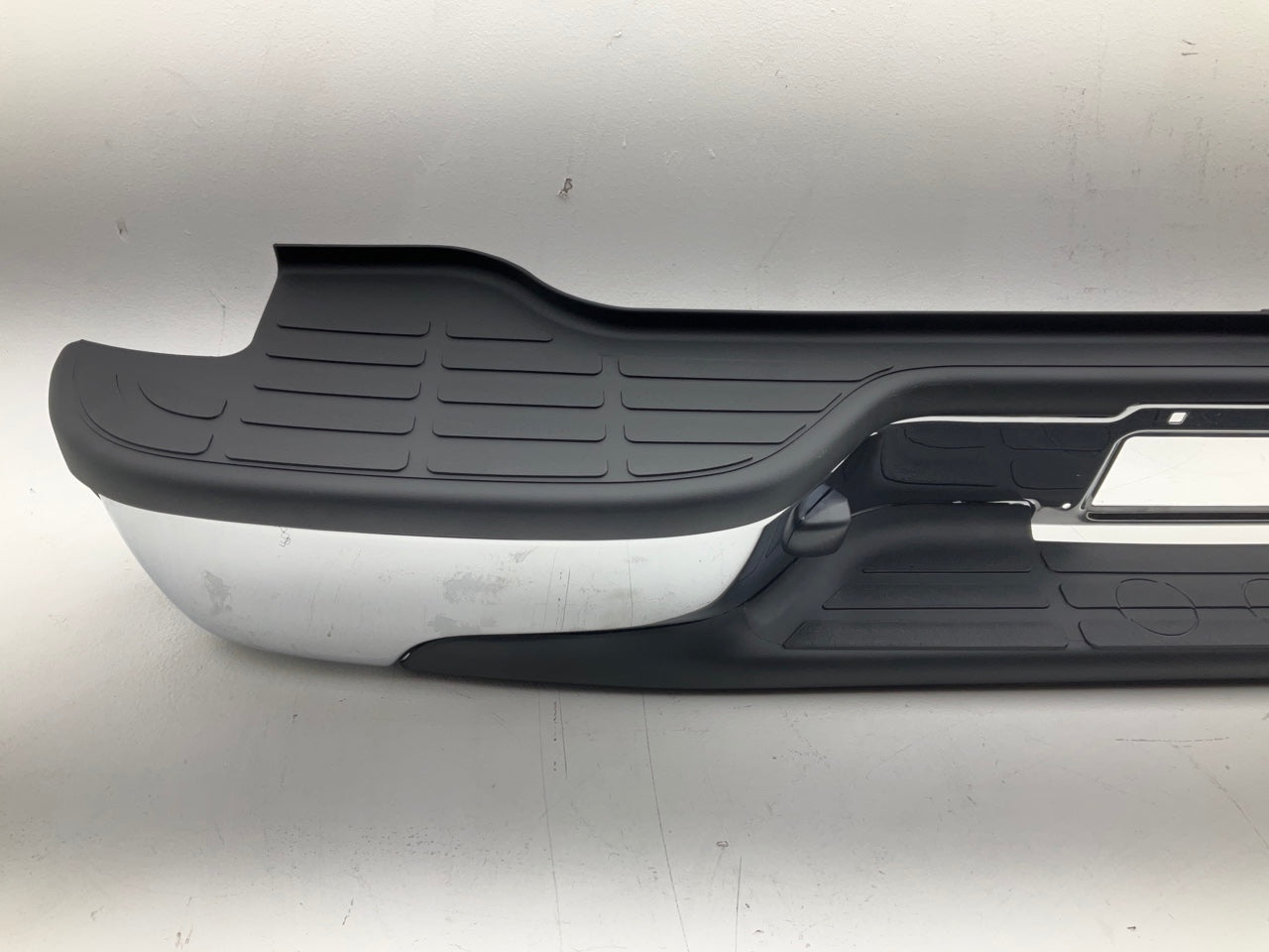 MISSING HARDWARE - NEW AFTERMARKET Rear Step  Bumper Assembly GM1101115