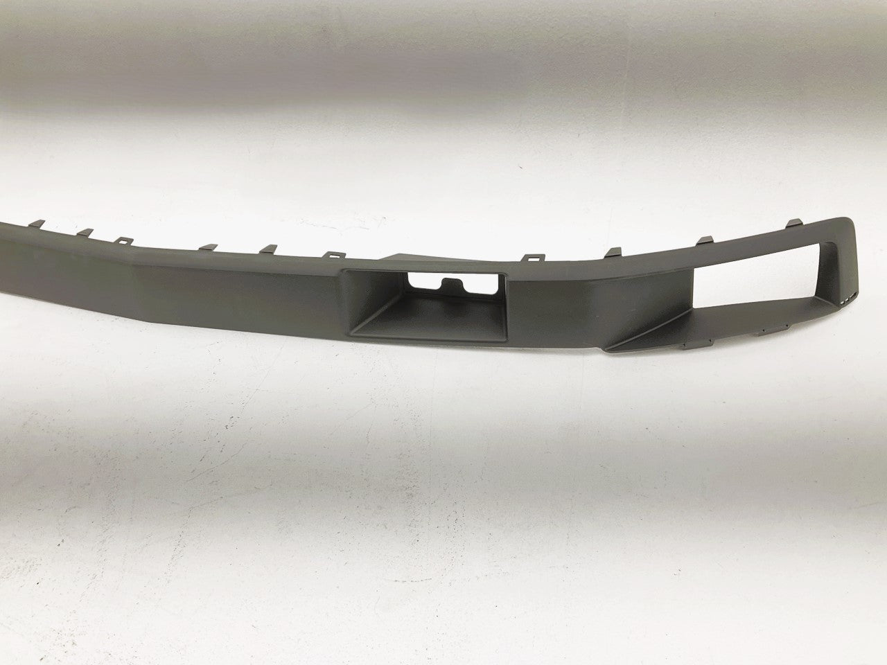 New CVTA040AA Front Bumper Filler Trim - 2015-2020 Chevrolet Suburban Tahoe