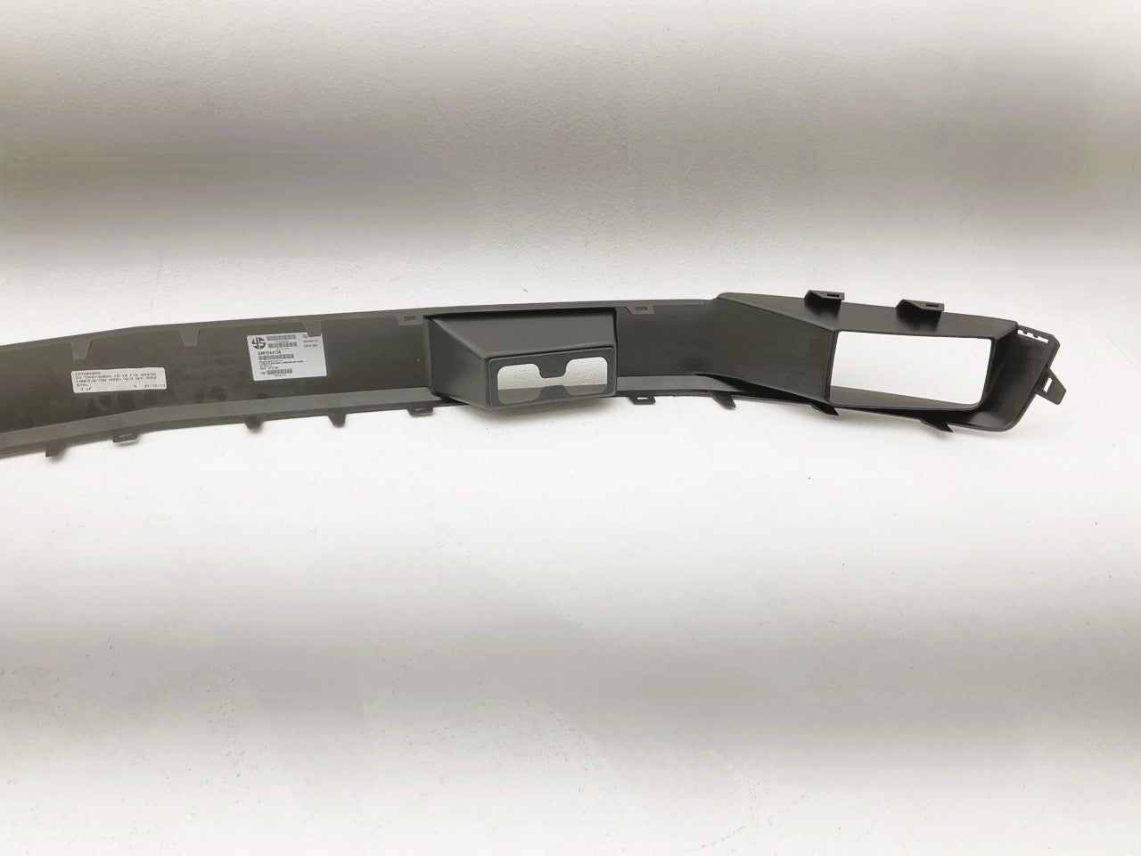 New CVTA040AA Front Bumper Filler Trim - 2015-2020 Chevrolet Suburban Tahoe