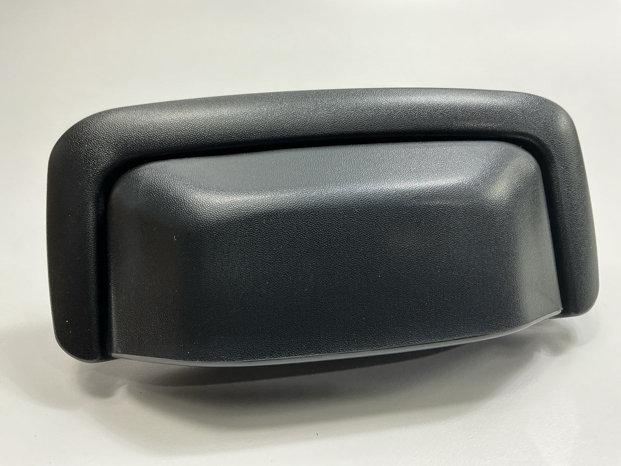 CVTA086A Textured Exterior Tailgate Handle 00-06 Chevy Suburban Tahoe GMC Yukon