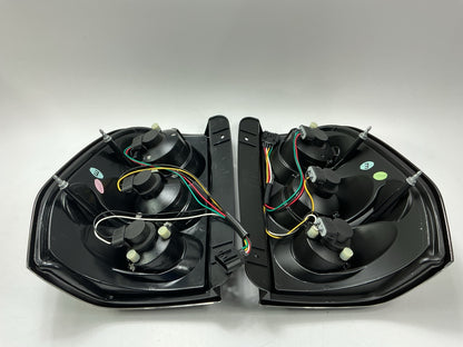 NEW AFTERMARKET JDM BLACK Tail Light Lamps For 2004-2004 Chevy Trailblazer