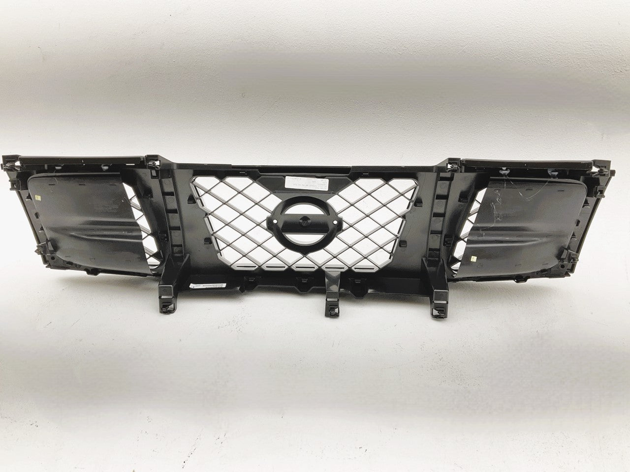 AFTERMARKET NI1200211 Front Black Mesh Upper Grille For 05-07 Armada 04-07 Titan