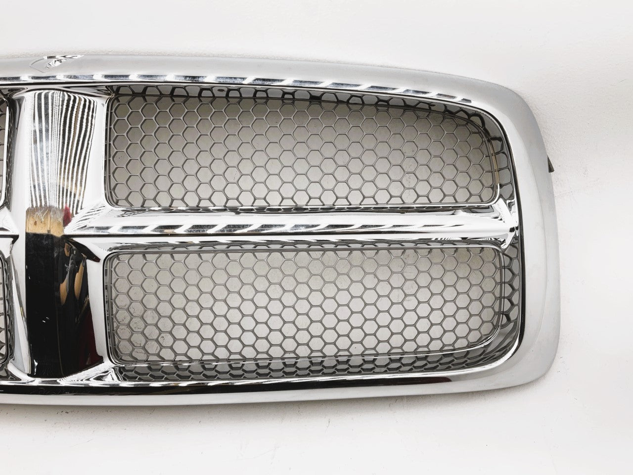 DG07049GAP Chrome Grille For 2002-2005 Dodge Ram 1500, 2500, 3500 Gray Honeycomb