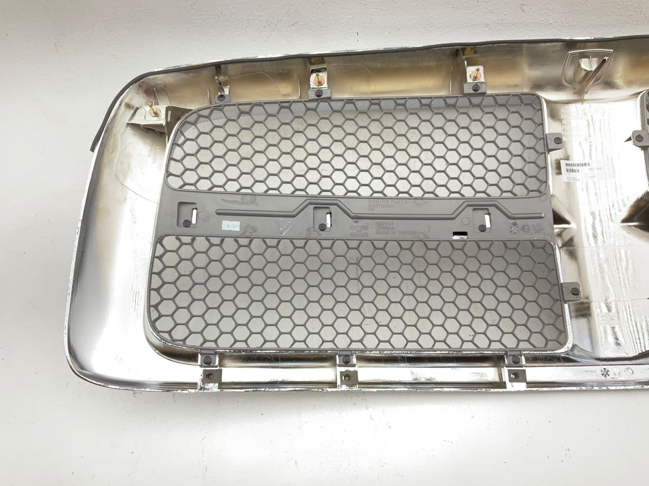 DG07049GAP Chrome Grille For 2002-2005 Dodge Ram 1500, 2500, 3500 Gray Honeycomb