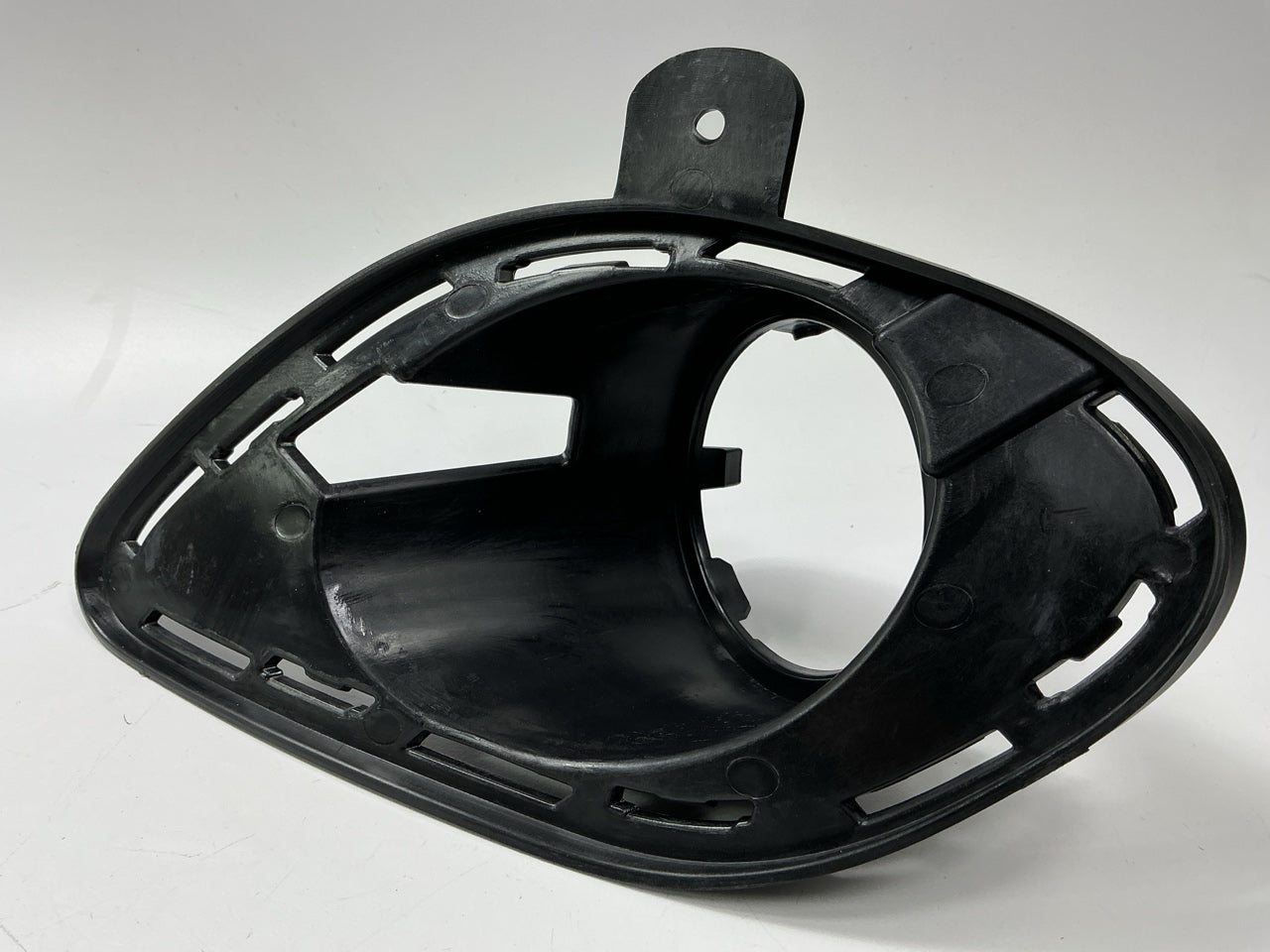 AFTERMARKET Front Left Driver Side Fog Ligh Lamp Bezel Replaces # 68280431AA