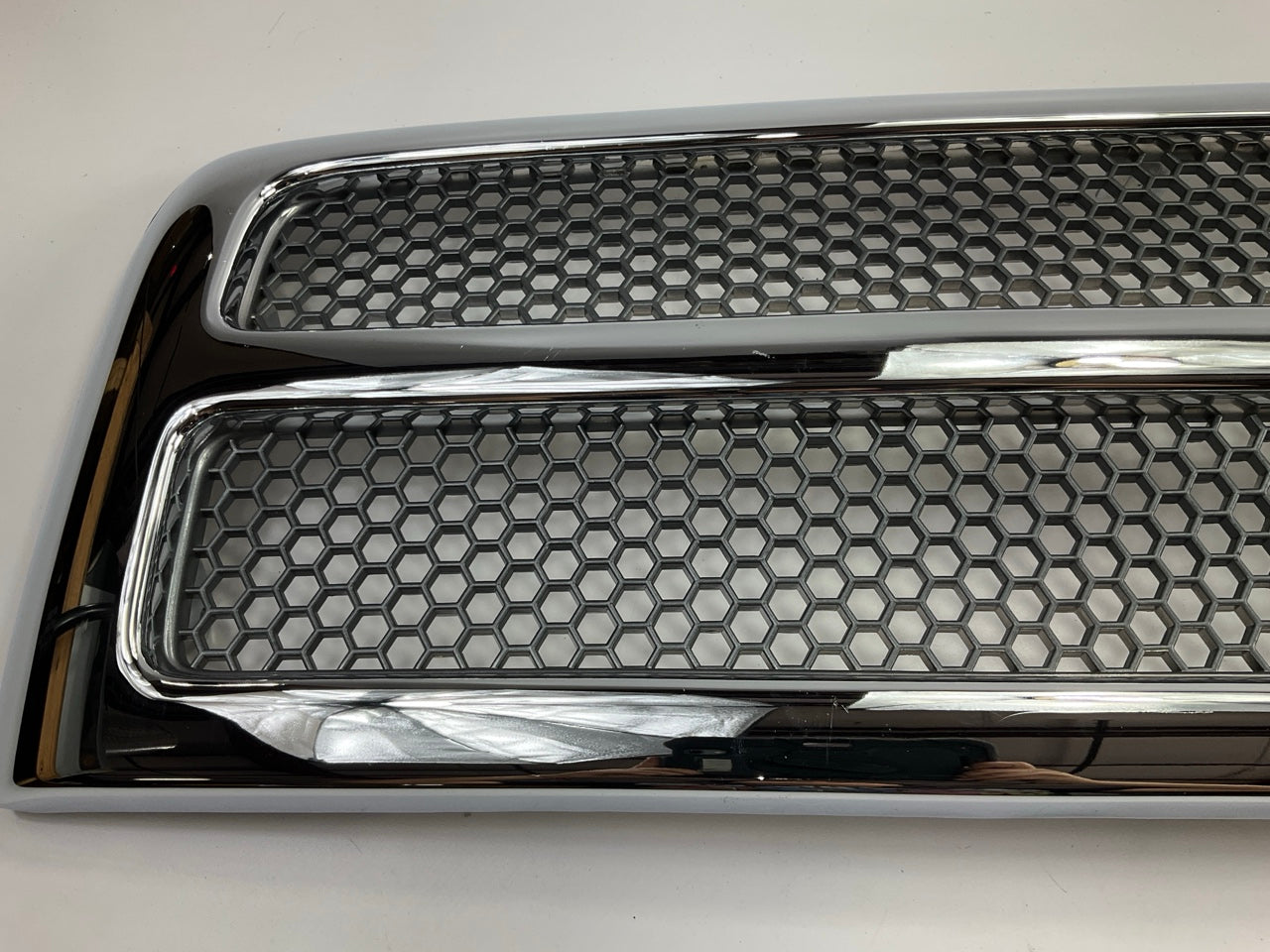 NEW AFTERMARKET DGG016NA Front Grille For 1994-2001 Dodge Ram 1500 2500 3500