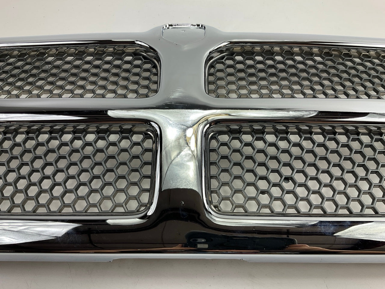 NEW AFTERMARKET DGG016NA Front Grille For 1994-2001 Dodge Ram 1500 2500 3500