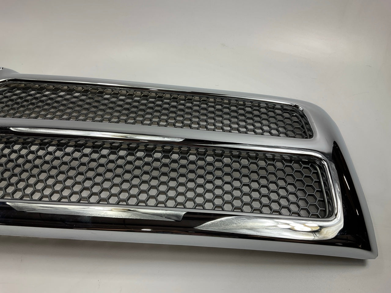 NEW AFTERMARKET DGG016NA Front Grille For 1994-2001 Dodge Ram 1500 2500 3500