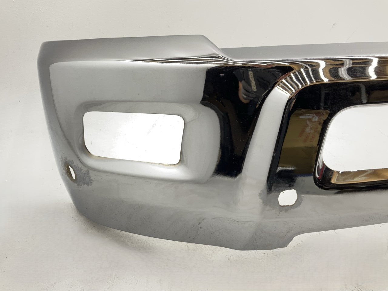 DGT1008PA Front Bumper W/ FOG LIGHT + PARK SENSOR HOLES For 16-18 Ram 2500 3500