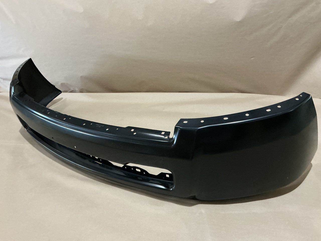Black Steel Front Bumper For 2010-2012 Ram 2500 Ram 3500 W/o Fog Lamps CH1002389