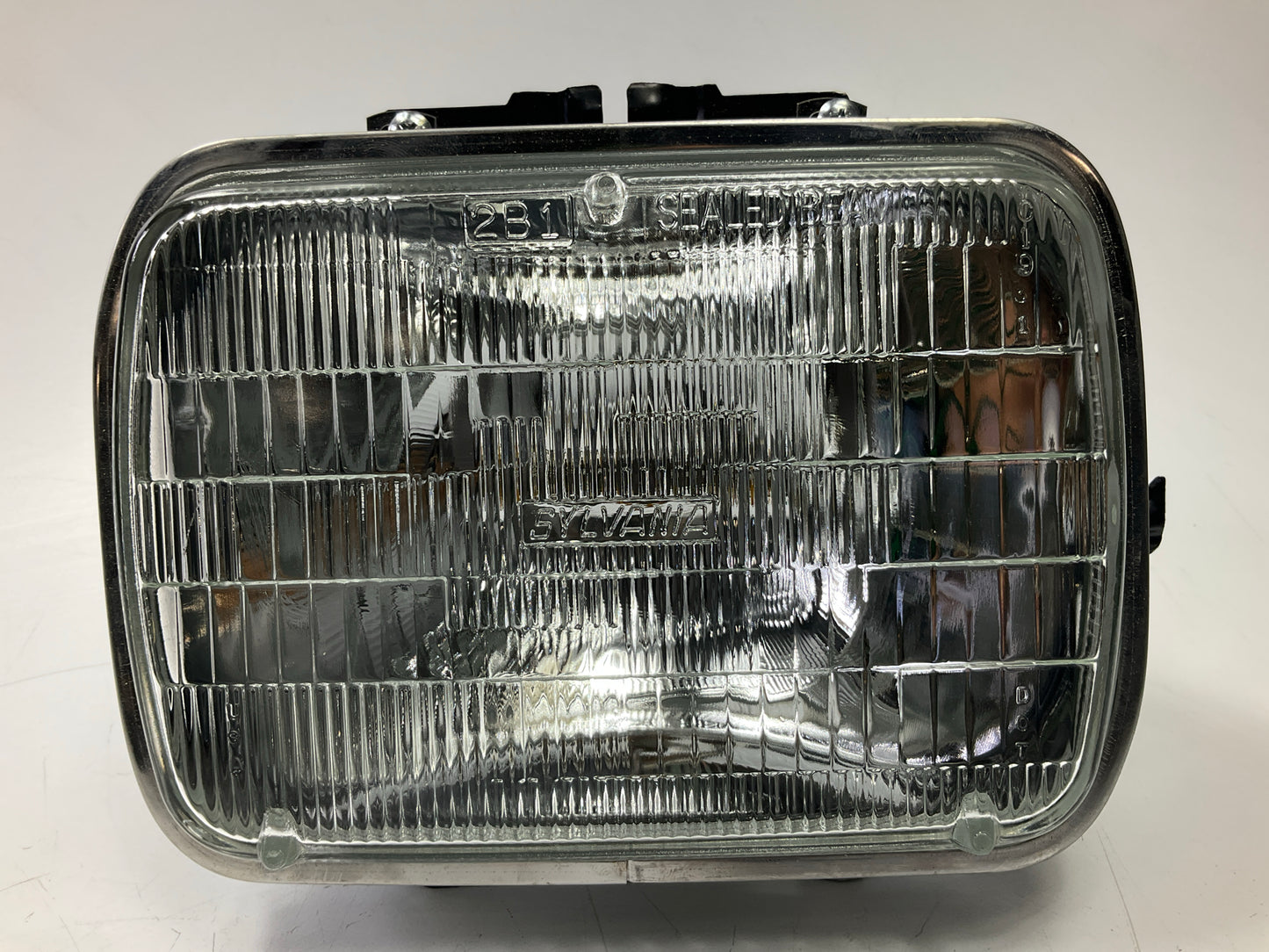 NEW AFTERMARKET DGT1091BL Left Headlight Headlamp Head Light W/ Bezel