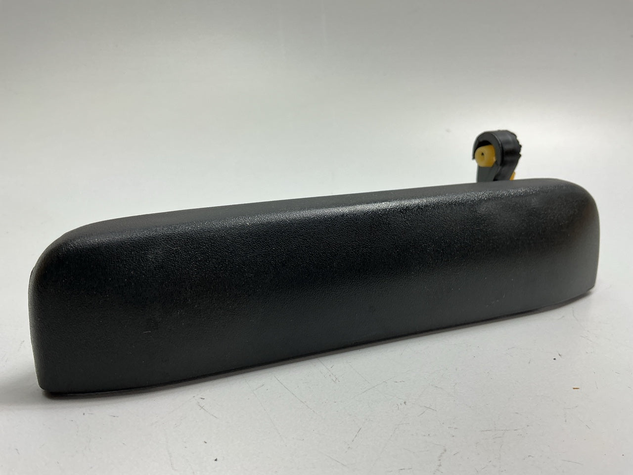 AFTERMARKET Front Left Exterior Door Handle For 98-04 Nissan Frontier NI1310110