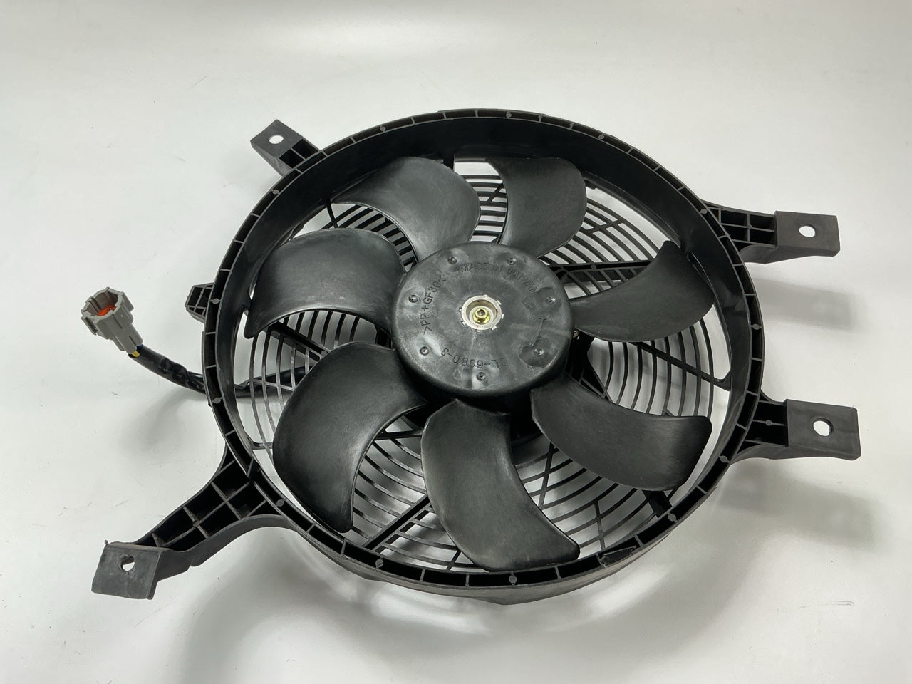 NEW - AFTERMARKET DSF1089AA A/C Condenser Fan Assembly