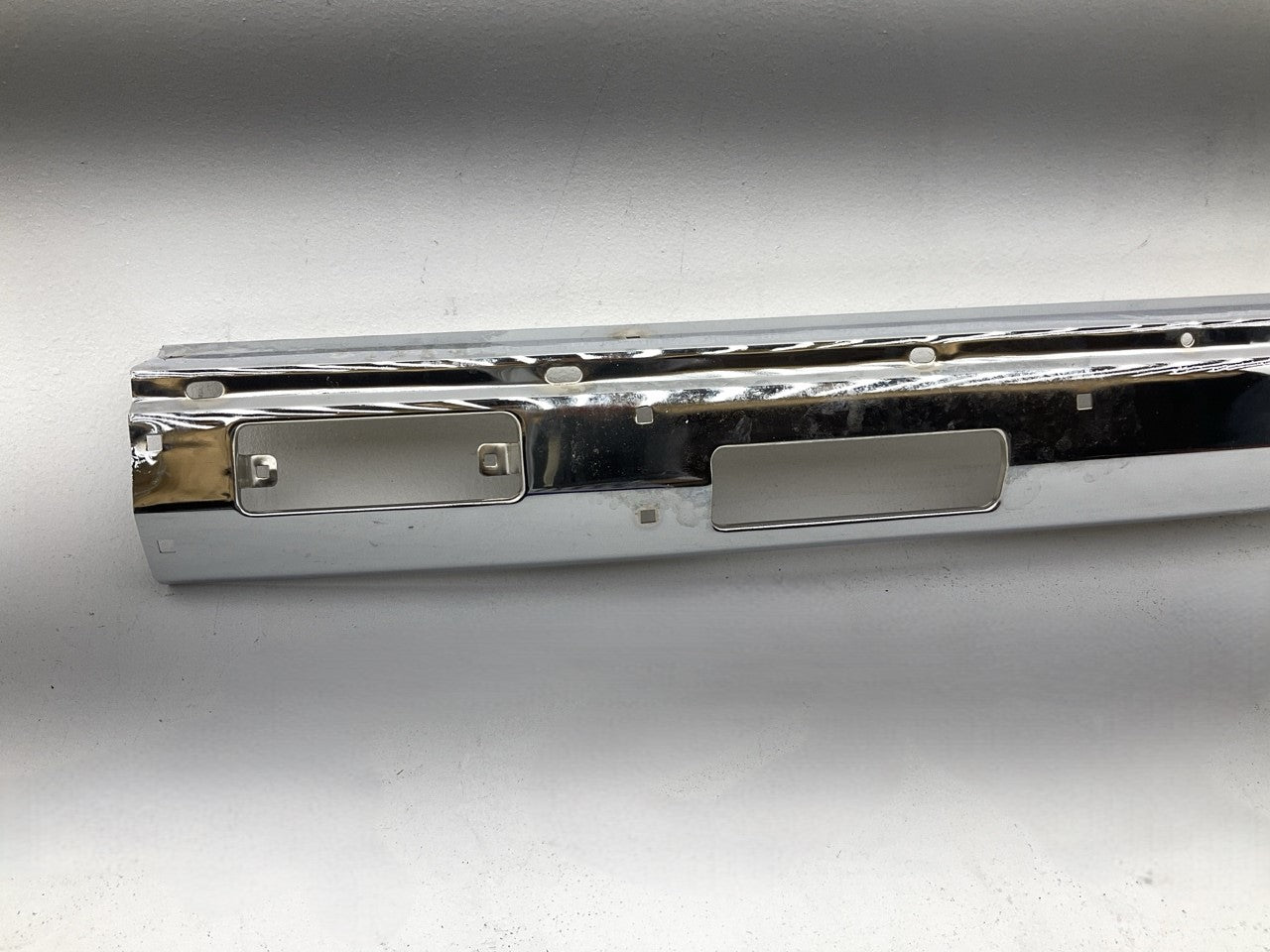 New Chrome Front Bumper For 86-92 Nissan D21 Hardbody Pickup With Top Pad Holes